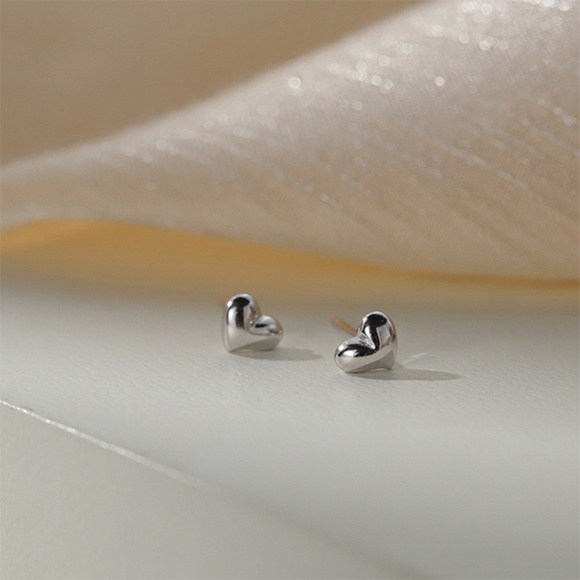 Small Silver Heart Needle Stud Earrings - Picture 6 of 6